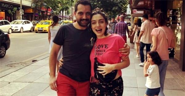 Adı Merve Dizdar'la yasak aşk iddiasına karışan Uğur Uzunel sessizliğini bozdu: İhanet kesinlikle yok