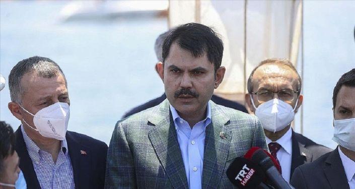 Bakan Kurum&#039;dan müsilaj açıklaması: Pendik’te oksijen oranı artmış görünüyor, ancak Körfez kötü