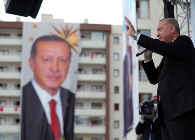 Cumhurbaşkanı Erdoğan, "Önümüzde 2 hedef var" diyerek müjdeyi verdi: 2023'e kadar milletimizin hizmetine sunacağız