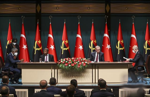 Cumhurbaşkanı Erdoğan: "Türkiye, terörle mücadelede kendisini ispatlamış bir ülke olarak, Angola'nın yanında yer alacaktır"