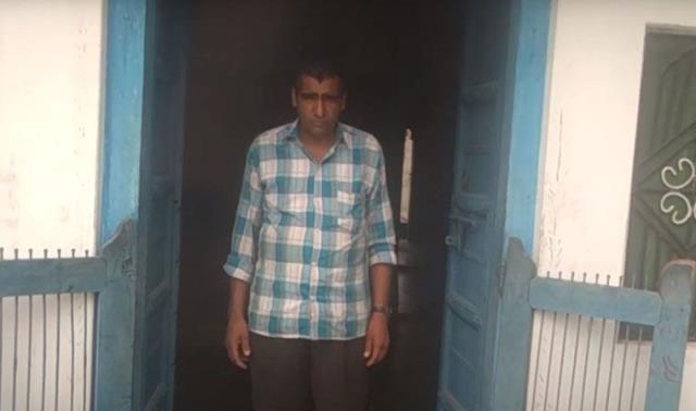 Dünya bu adamı konuşuyor! Yılda 300 gün uyuyor, ailesi tarafından uykusunda yıkanıp besleniyor