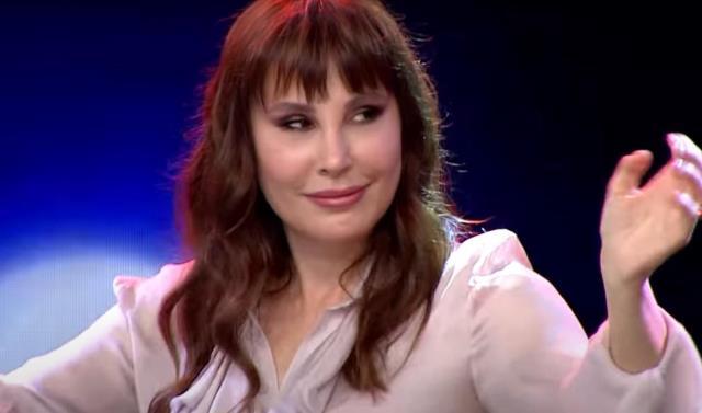 Funda Arar kaç yaşında? Funda Arar eşi kim? Funda Arar şarkıları!