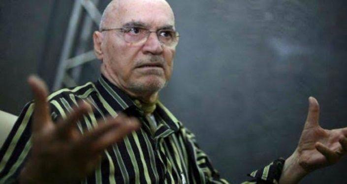 Hıncal Uluç'tan aşı karşıtlarına tepki: Kuş beyinliler