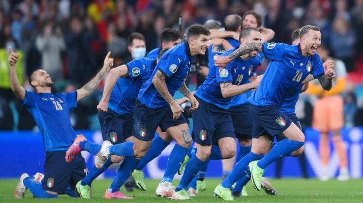 İspanya&#039;yı eleyen İtalya Milli Takımı&#039;na &#039;Tanrı&#039; benzetmesi