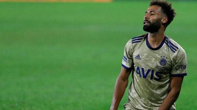 Sağ beke transfer yapamayan ve Gökhan'la yolları ayıran Fenerbahçe, kaptan Ozan Tufan'a sarıldı