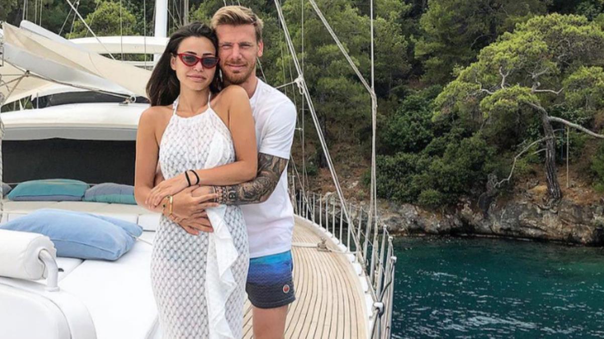 Serdar Aziz&#039;in Adana Demirspor&#039;a transfer olmasına eşi izin vermedi