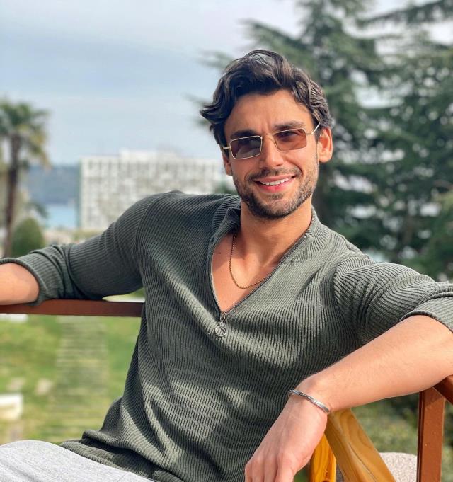 Yılmaz Kunt'un Başka Bir Kadına Attığı Mesajlar Sonrası Gözler Evlilik Kararı Aldığı Sevda Erginci'ye Çevirildi!