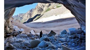 Erinç Buzulu tehlike altında: Son 10 yılı olabilir