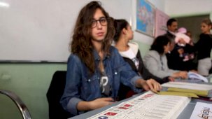 Metropoll'dan gündeme damga vuracak "Z kuşağı" anketi: "Kararsız", "protesto oy" ve "cevap yok" şıkkına yüklendiler