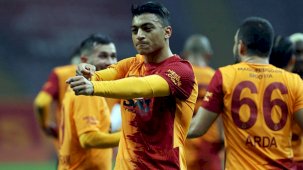 Mostafa Mohamed, Radamel Falcao'ya formayı kaptırmamak için Mısır Milli Takımı'na gitmedi