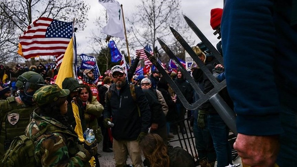 ABD'de Kongre baskınında görev yapan bir polis daha intihar etti