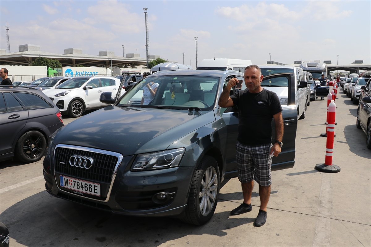 Almanya'ya dönen gurbetçi: Oralarda hiçbir şeyin tadı yok