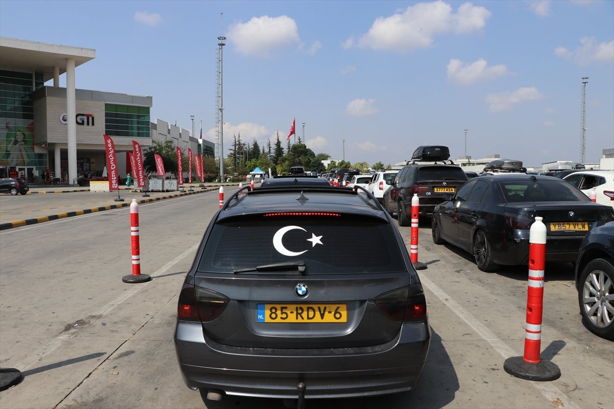Almanya'ya dönen gurbetçi: Oralarda hiçbir şeyin tadı yok