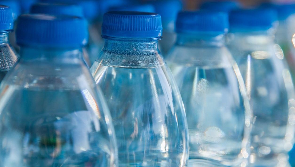 Araştırma: Çevre için plastik şişedeki su, musluk suyundan 3 bin 500 kat daha zararlı