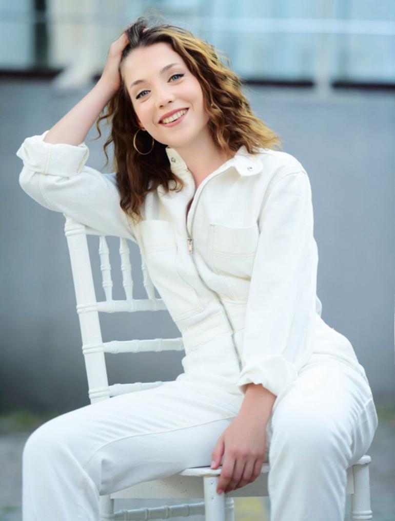 "Aşkın Tarifi" dizisinin Şebnem'i İdil Sivritepe: Yaşımı söylediğimde kimse inanmıyor