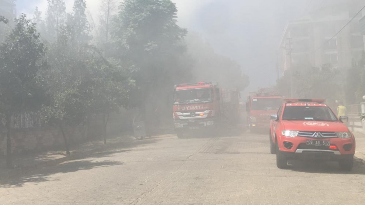 Aydın'da kullanılmayan bir binada yangın çıktı