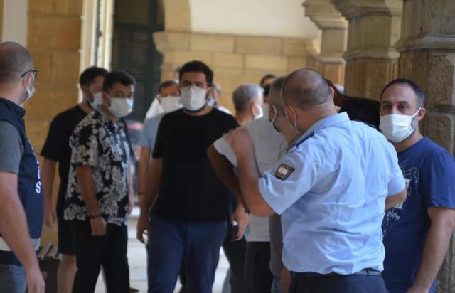 Bülent Ersoy'un ekibi sahte PCR testi nedeniyle KKTC'de hakim karşısına çıktı