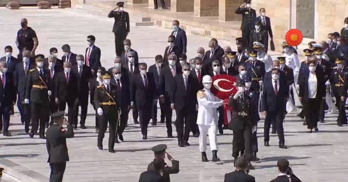 Cumhurbaşkanı Erdoğan ve devlet erkanı Anıtkabir'de