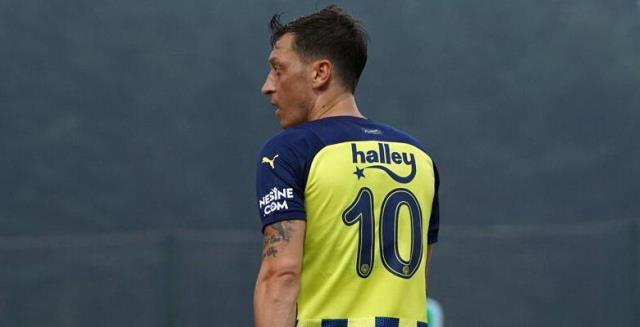 Eski F.Bahçeli Serkan Balcı'dan olay Caner yorumu: Dilini tutamıyor