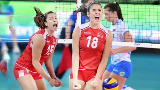 Güney Kore'de gündem Zehra Güneş! Milli voleybolcumuza evlilik teklifi yağıyor