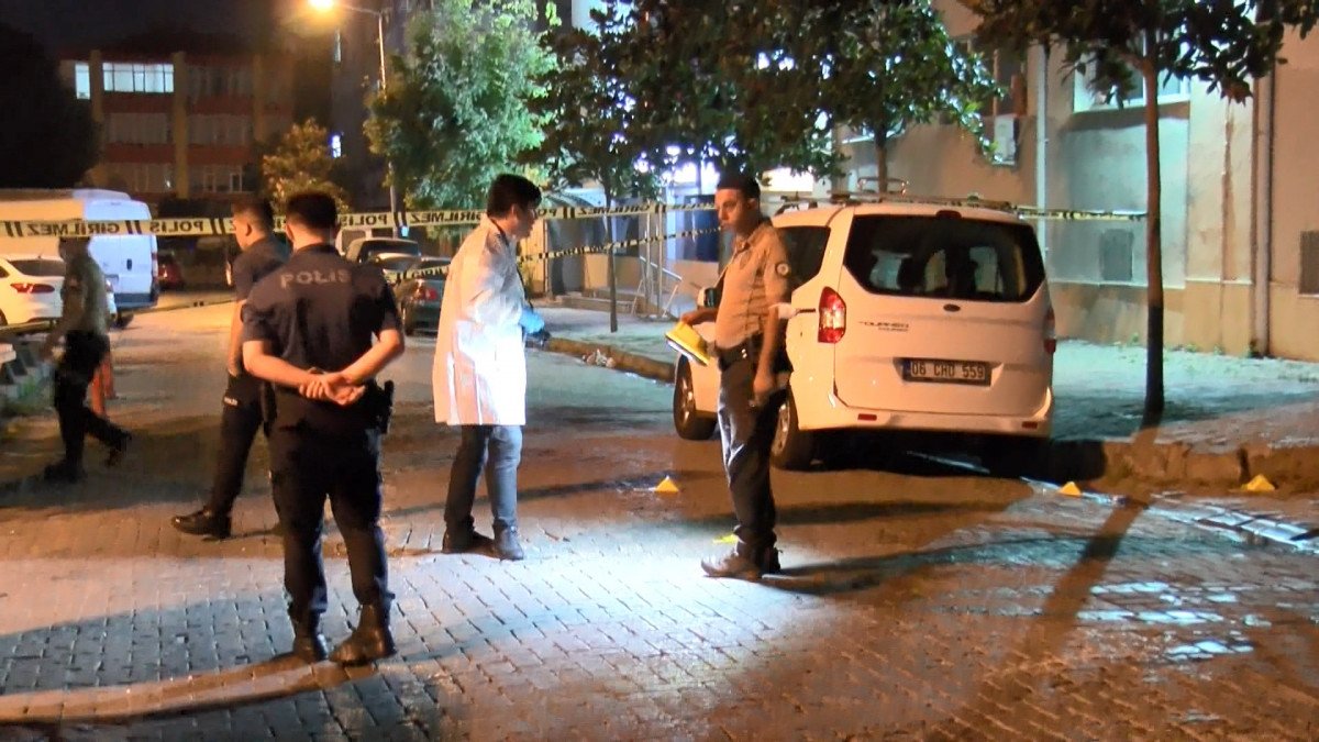 Güngören'de parkta silahlı saldırı: 1 yaralı