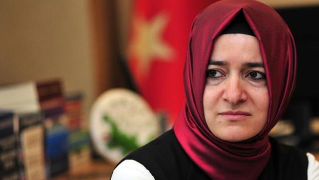 Fatma Betül Sayan Kaya hatasının farkına varınca hemen paylaşımını sildi