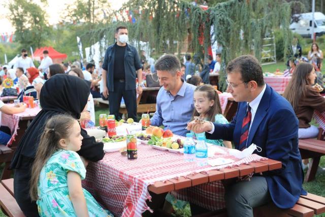 İmamoğlu, İBB'nin kahramanları ile piknik yaptı