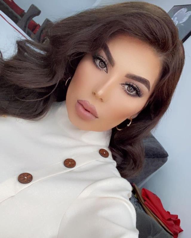 Şarkıcı Aryana Sayeed Afganistan'dan ayrılarak Katar'a gitti