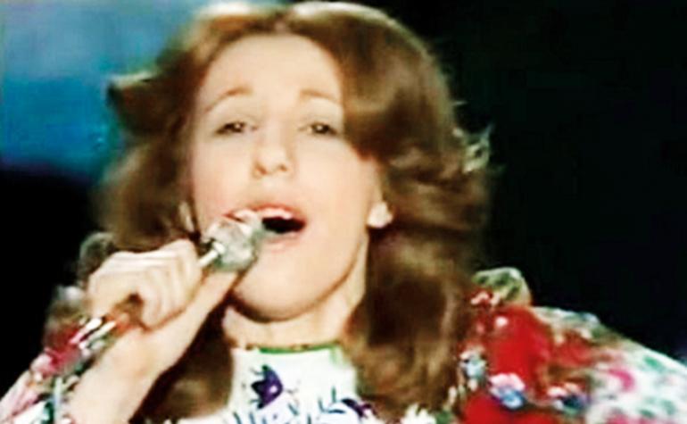 Şarkıcı Yeliz'in büyük pişmanlığı: Şimdiki aklım olsa şiddet görmezdim