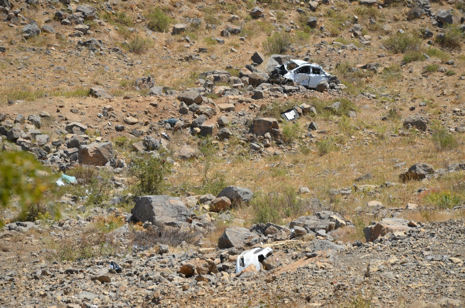 Şırnak'ta kahreden kaza: Düğüne giden araç kaza yaptı 2 kişi hayatını kaybetti