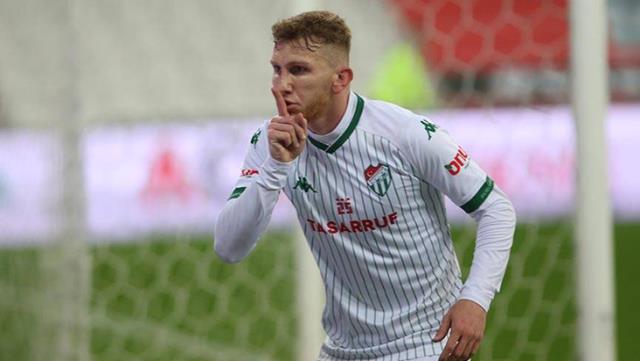 Fenerbahçe'nin Uzun Süredir Gündeminde olan Burak Kapacak Transferinde Mutlu Son