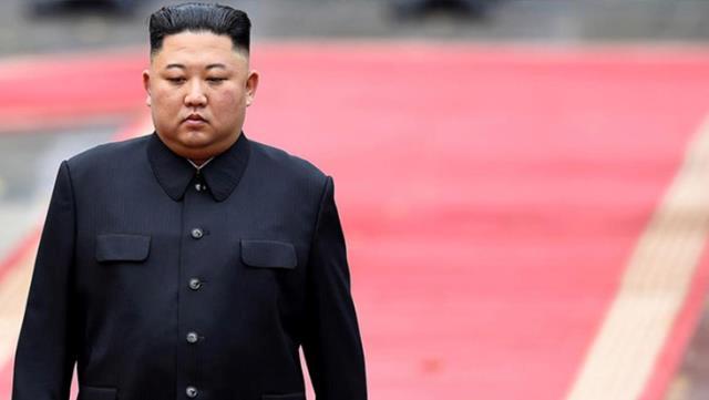 Kuzey Kore lideri Kim Yong-un kafasındaki o işaret ne?