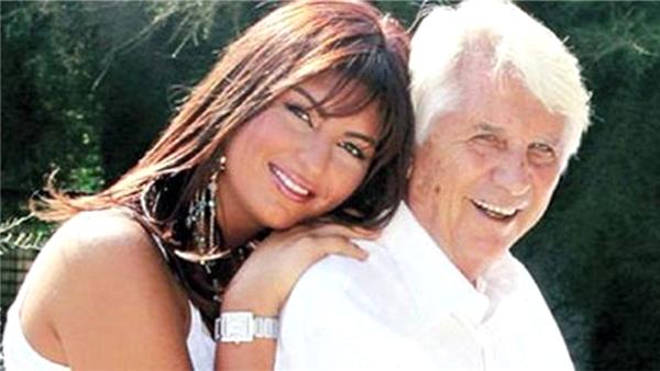 Süreyya Yalçın: Çok üzgünüm, herkesten özür diliyorum