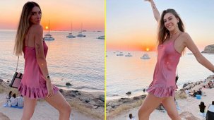 Eleştirilere kulak asmayan Şeyma Subaşı, teknede kırmızı bikinisiyle cesur pozlar verdi