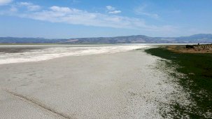 Marmara Gölü kuruyor: 10 santimetre su kaldı