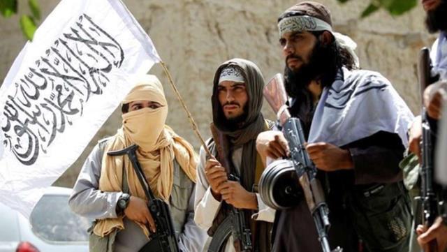 Taliban, Afganistan&#039;da güç kazanmaya devam ediyor! Çatışmalar arttı, ABD ve İngiliz görevlilere &quot;Ülkeden kaçın&quot; uyarısı yapıldı