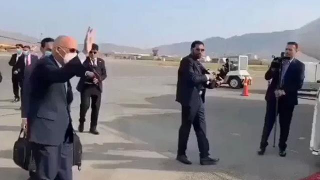 Ülkesini Taliban'a bırakan Afgan Cumhurbaşkanı Gani, Tacikistan'dan da kaçtı! Yeni adresi Umman