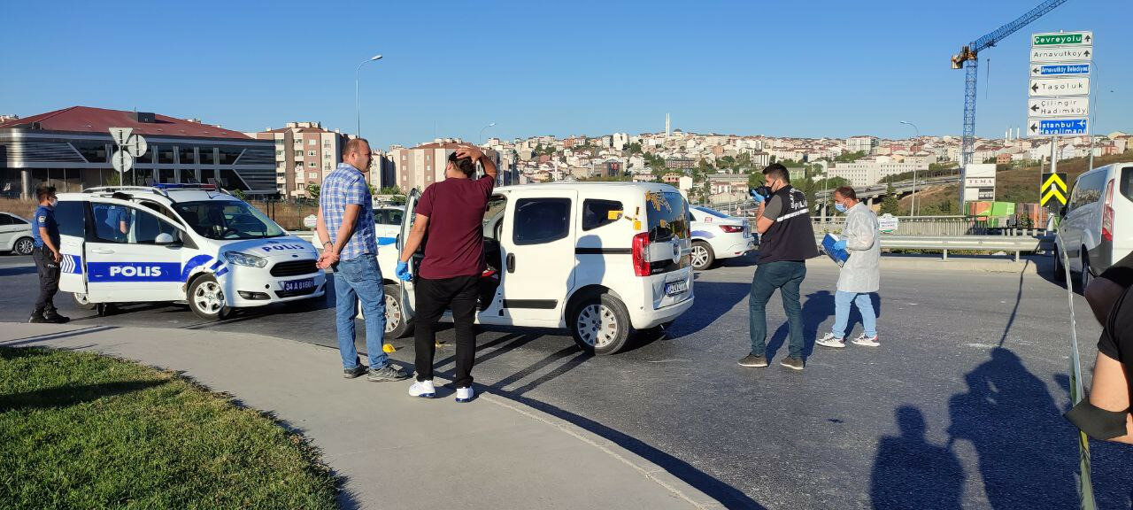 Trafikteki araca kurşun yağdırdılar