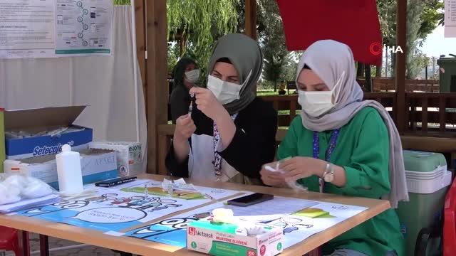 Aşı olmaktan korkan Güllü ninenin hemşire ile diyaloğu güldürdü