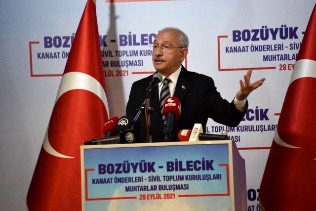 CHP lideri Kılıçdaroğlu kanaat önderleri, muhtarlar ve STK temsilcileriyle buluştu