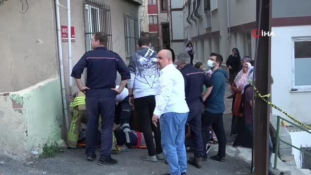 Eyüpsultan'da akıl almaz kaza, çay içen kadınlar saniyelerle ölümden kurtuldu.