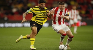 Milli futbolcu Ozan Tufan Yeni takımıyla İlk Kez Sahaya Çıktı !