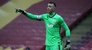 Galatasaray'ın Kayserispor'a 3-0 yenildiği karşılaşmanın sonrasında Muslera konuştu