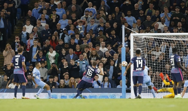 Gecenin maçı oldu Manchester City Leipzig&#039;i 6-3 yendi