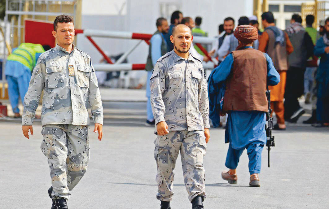 Kabil Havaalanında işbaşı: Afgan polisi yeniden  görev başında