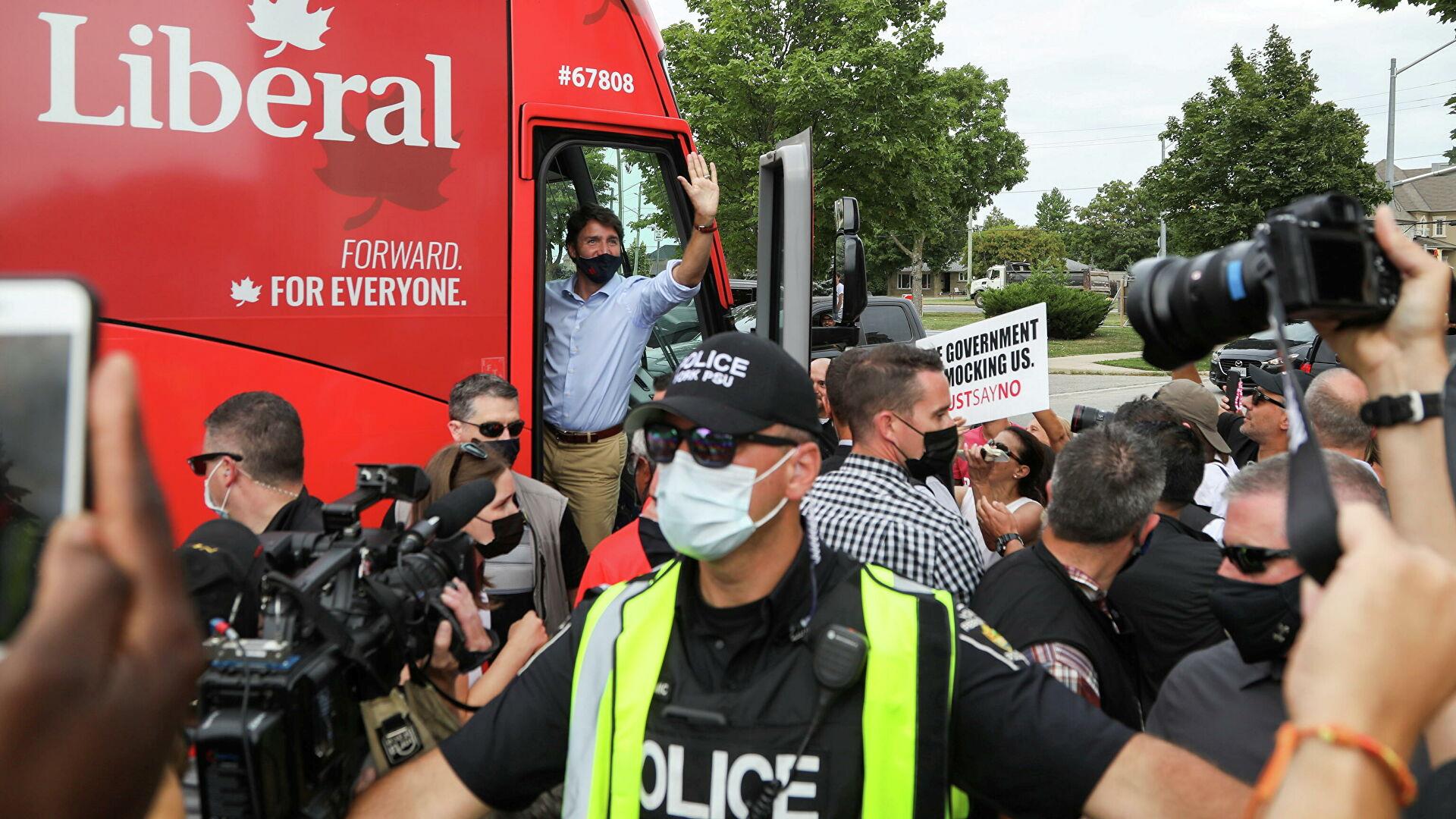 Trudeau&#039;ya seçim kampanyasında olay çıktı