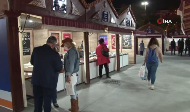 Kartal Kitap Fuarı 5. gününde Yılmaz Vural'ı ağırladı