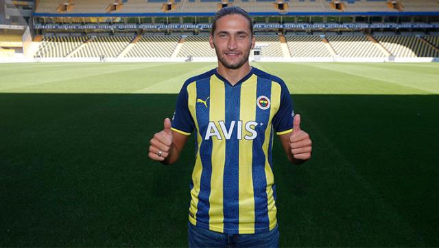 Miguel Crespo, Fenerbahçe'de! 3+1 yıllık sözleşmeye imza attı