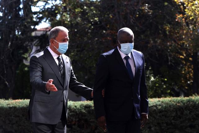 Milli Savunma Bakanı Akar, Nijer Savunma Bakanı İndattou ile görüştü