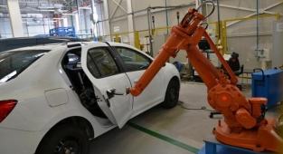 Otomotiv Devinden Kötü Haber : 300 Bin Araç İptal